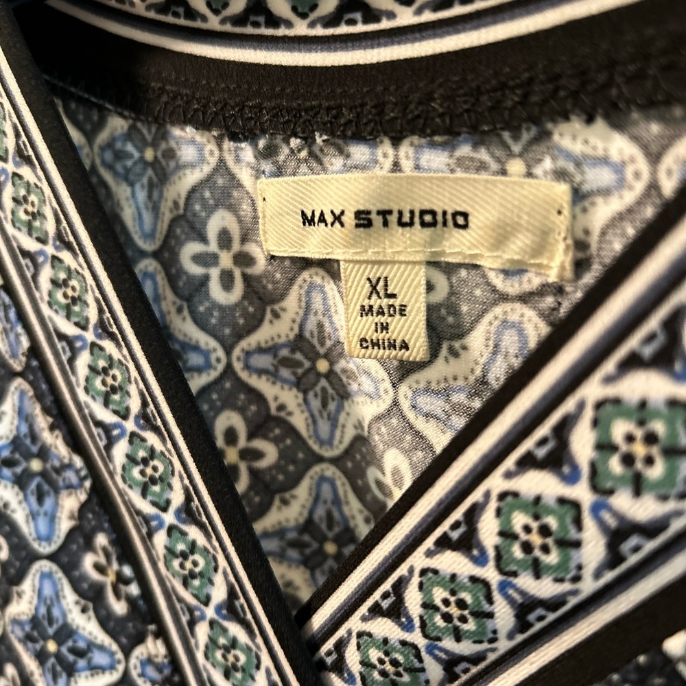 Max Studio Black and Blue Geometric Blouse - Picture 3 of 6